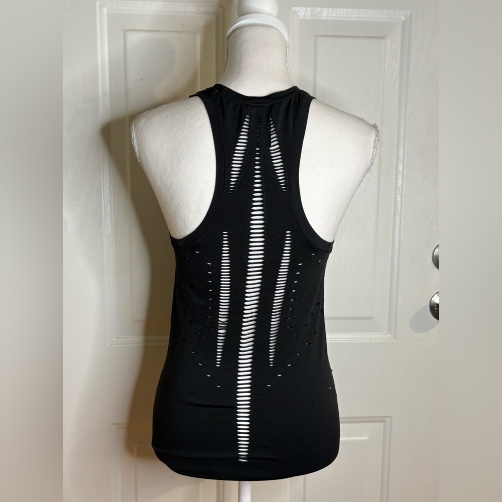 Victoria Sport Black seamless cut-out fitness tank size Small. - Picture 4 of 11